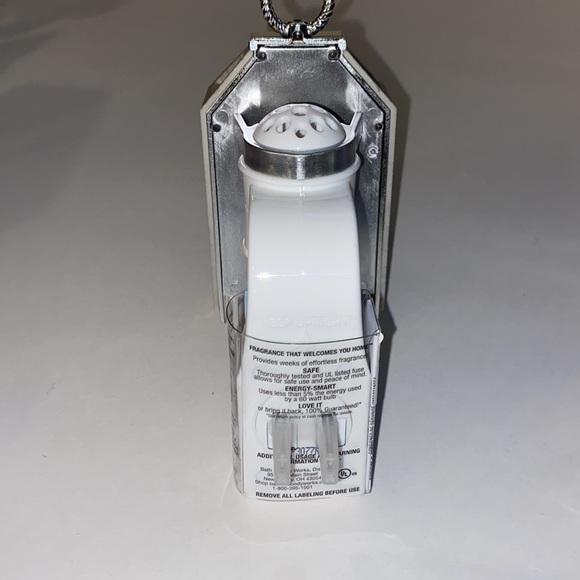 Bath and body works Lantern night light and fragrance distributor - Picture 4 of 4